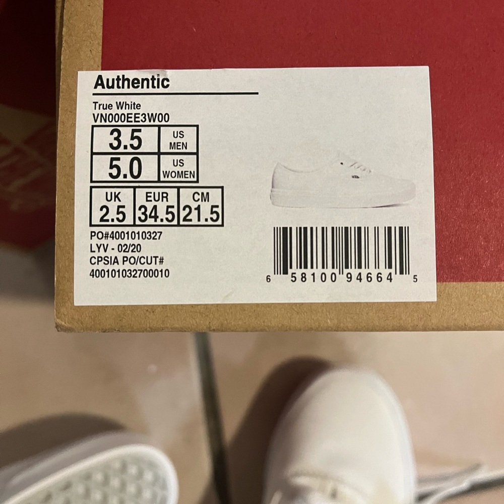 Vans - Picture 4 of 4
